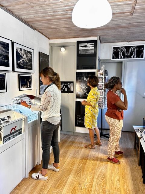 Visiteurslors des Journee d'atelier d'artistes d'Occitanie 2023